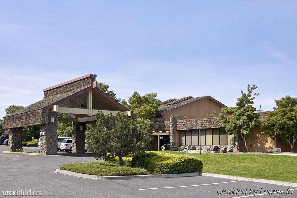 肯纳威克哥伦比亚中心红狮酒店 外观 照片